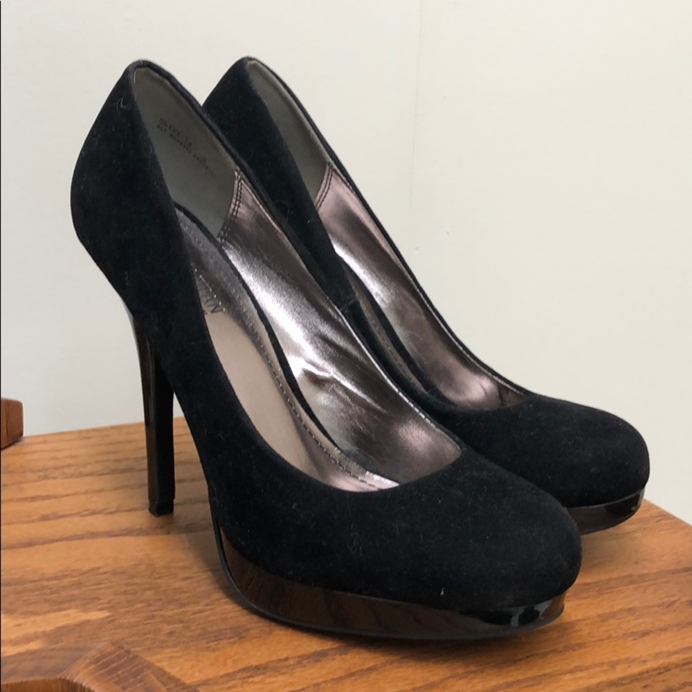 Manhattan Collection Black Velvet Heels
